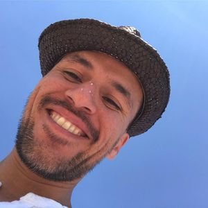 Meet your Posher, Diego